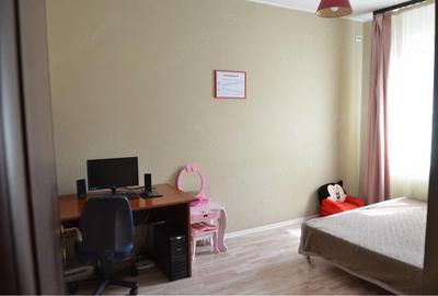 Apartament cu 4 camere decomandat în Central - 3