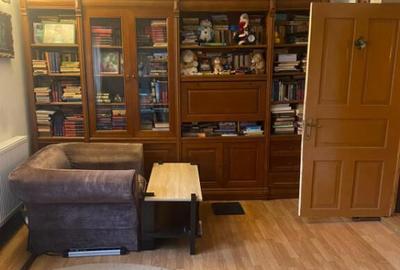 Casa tradi?ionala, in centrul satului Polovragi - 10