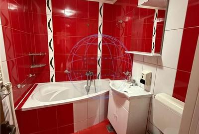 Apartament cu 3 camere în Central - 1