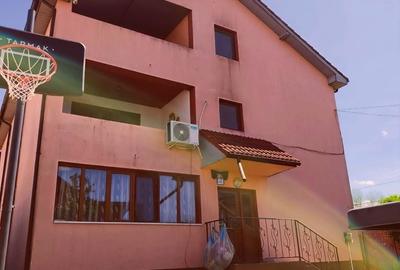Casă cu 4 camere în Bran