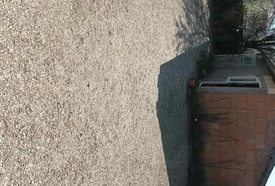 Casă cu Teren 474 Mp în Vărăști - 3