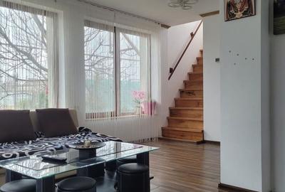 Casă individuală cu 5 camere cu Canalizare în Km 5 - 25