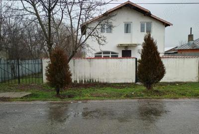 Casă cu 5 camere în Buturugeni - 2