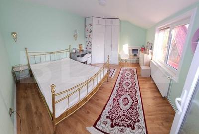 Casă cu 5 camere cu Teren 2400 Mp în Central - 9