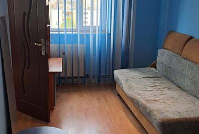 Apartament cu 3 camere semidecomandat în Central - 4