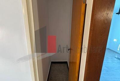 De vanzare Apartament 3 camere, Sector 4 De vanzare Apartament 3 camere, Sector 4 - 9