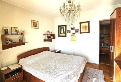 Apartament cu 4 camere, mobilat în Decebal