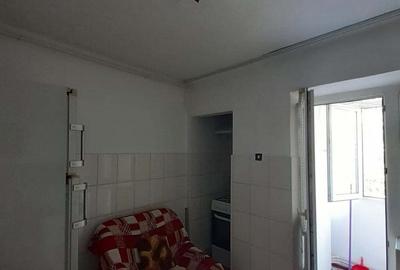 Vand garsoniera decomandata, 37 mp utili - 5