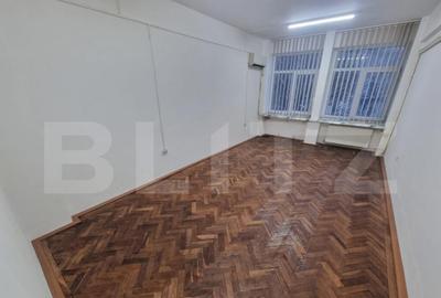 Spațiu comercial, de 22 mp, în George Enescu