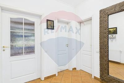 De vanzare | Vila in Paradisul Verde cu gradina si padure proprie | - 3