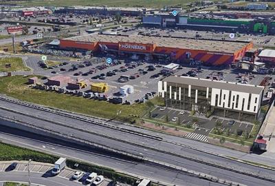 Spațiu comercial, de 1,800 mp, în Centura - 2