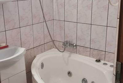 Apartament cu 3 camere semidecomandat în Exterior Vest - 2
