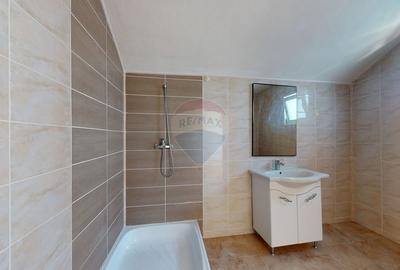 Casă individuală cu 5 camere cu Canalizare în Cristian - 6