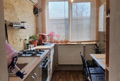 Apartament cu 2 camere semidecomandat în Central - 1