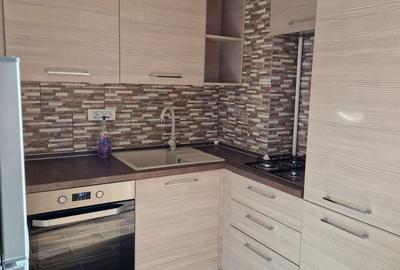 Apartament cu 2 camere decomandat în Palazu Mare - 2