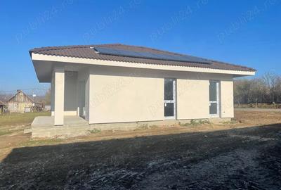 Ocazie!! Proprietar, vand casa pe parter in Petrovaselo luna aceasta inca cu TVA 9% - 8