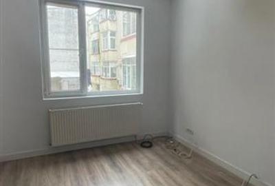 Casă cu 11 camere cu Teren 180 Mp în Central - 5