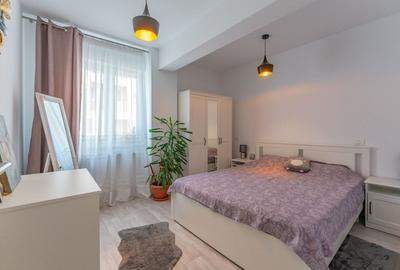 Apartament cu 2 camere decomandat în Tractorul - 7