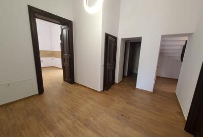 Casă individuală cu 6 camere cu Canalizare în Centru Civic - 9