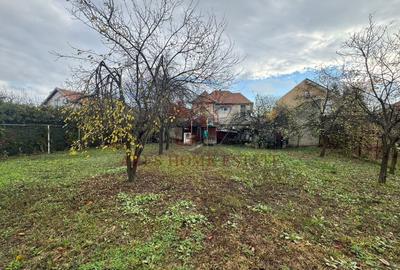 Investiție cu potențial: 2 apartamente + mansardă – Comison 0 - 13