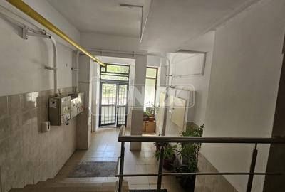 Apartament zona Victoria,3 camere decomandat - 18