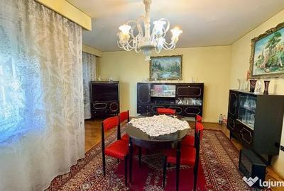 Apartament cu 4 camere decomandat în Central - 2