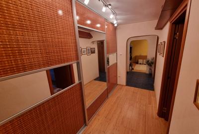 Apartament cu 3 camere decomandat, mobilat în Tomis Nord - 9