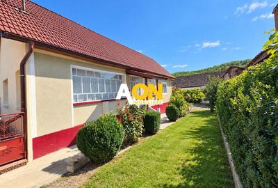 Casă individuală cu 3 camere cu Canalizare în Ciugud