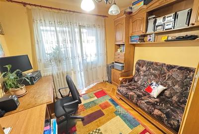 Apartament modern 3 camere balcon si pivnita zona Vasile Aaron - 8
