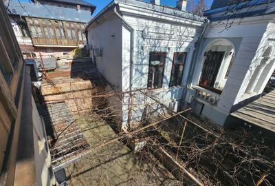 Casă cu 7 camere cu Canalizare în Ultracentral - 9