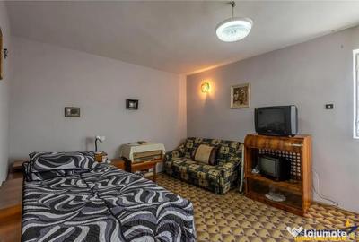 Casă cu 3 camere cu Garaj în Viperești - 13