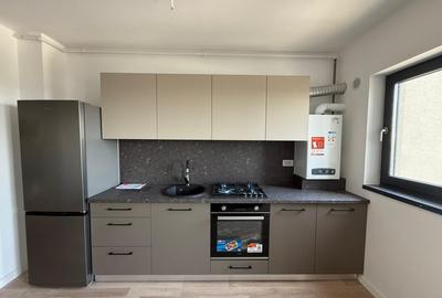 Apartament cu 2 camere semidecomandat, mobilat în Km 5 - 5