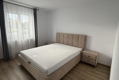 Casă cu 4 camere cu Teren 200 Mp în Ipotești - 2