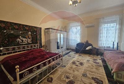 Casă cu 4 camere cu Teren 265 Mp în Central - 7