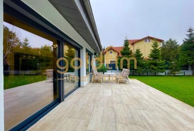 UNICA/ABSOLUT SUPERBA/ VILA INDIVIDUALA/IANCU NICOLAE/CURTE GENEROASA - 124