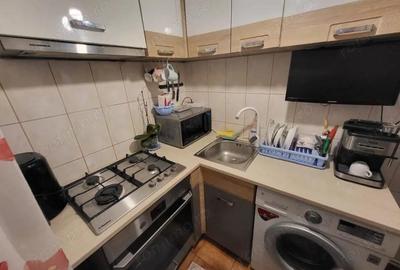 Pre? bun! Garsoniera gata de locuit in zona 9 Mai - 5