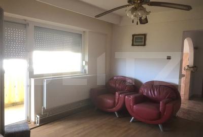 Apartament de vanzare, cu 3 camere, 63 mp, zona M16 - 5