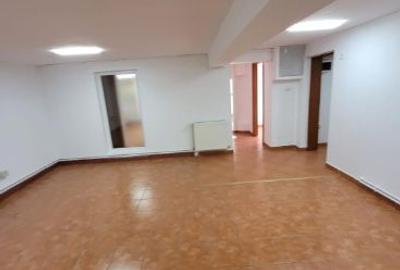 Proprietar inchiriez birou 90 mp - 2