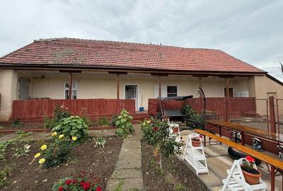 Casă cu Teren 1500 Mp în Central - 3