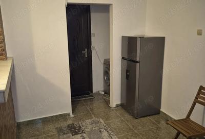 Apartament de inchiriat in Rovine, Etaj 1 - 2