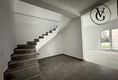 Casă cu 5 camere cu Canalizare în Central