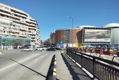 Spa?iu Ultracentral viz-a-vis de Mall - 3