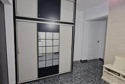 Vand apartament cu 4 camere - 1
