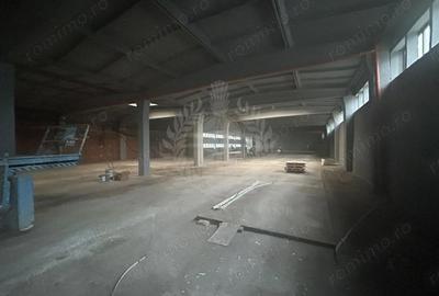 Spațiu comercial, de 4,000 mp, în Central - 6