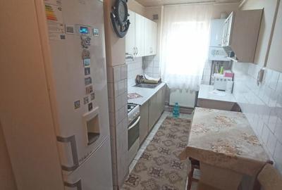Apartament cu 3 camere decomandat în Central - 1