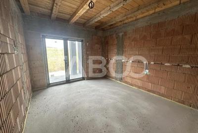 Casă cu 7 camere cu Teren 500 Mp în Orlat - 9