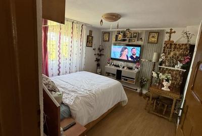Casă cu 4 camere în Giulești - 2