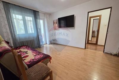 Apartament cu 3 camere semidecomandat în Sud - 1