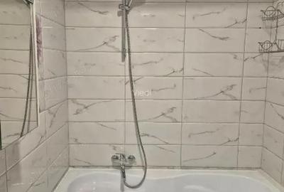 Apartament cu 2 camere decomandat în Tractorul - 2