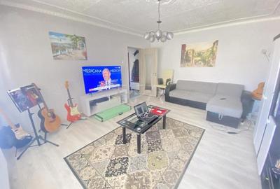 Apartament cu 3 camere decomandat în Rahova - 3